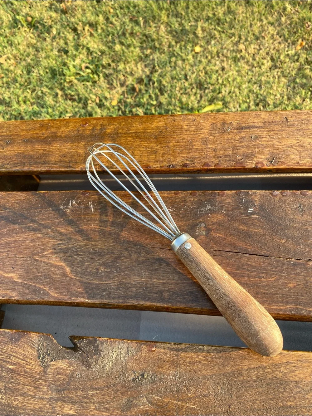 Vintage Balloon Wooden Handle Stainless Steel Wire Whisk